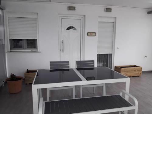 chrisa's apartment