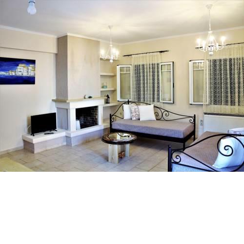 Chrisiida old town maisonette