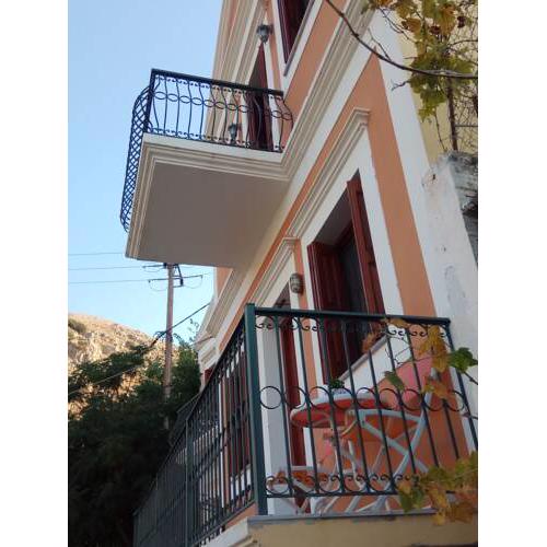 Chrysanthi house with view