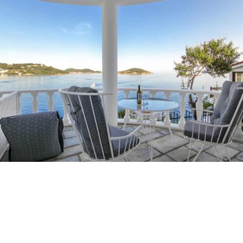 Chrysoula's Guest House