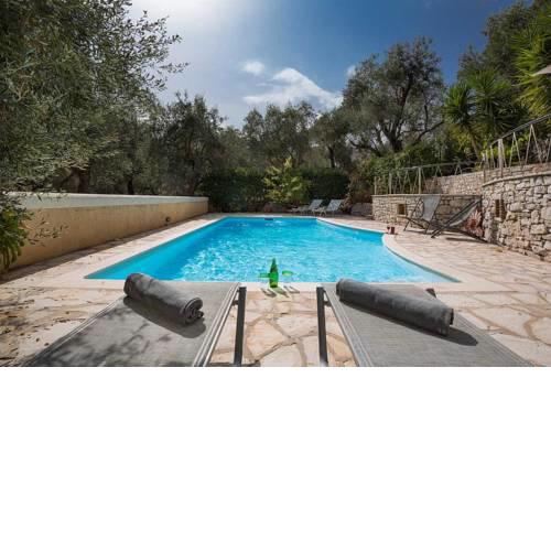 Chryssa Villa