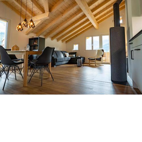 Chuenislodge2 Neu, 2 Balkone, Designerofen, mit top Aussicht!