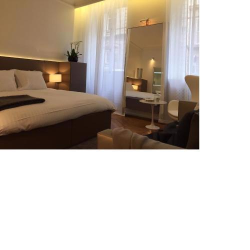 Cirque Deluxe Studio Apartment