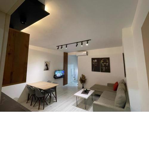 City Centre Apartment YAT