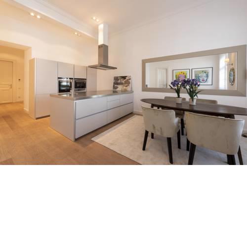 City Centre luxury airconditioned apartment