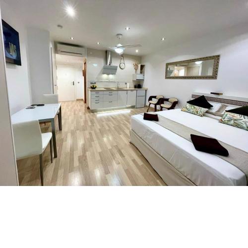 CITY CENTRE SEA VIEW APARTMENt