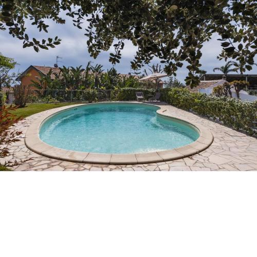 City Cottage with Garden & Pool by Wonderful Italy