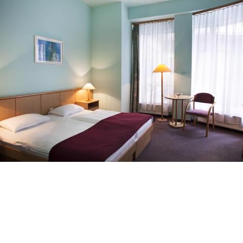 City Hotel Pilvax