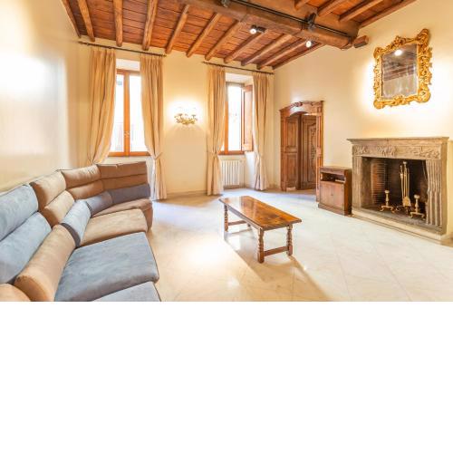 Classy and Elegant apartment in Spanish Steps