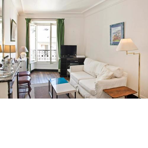 Classy St. Germain Apartment