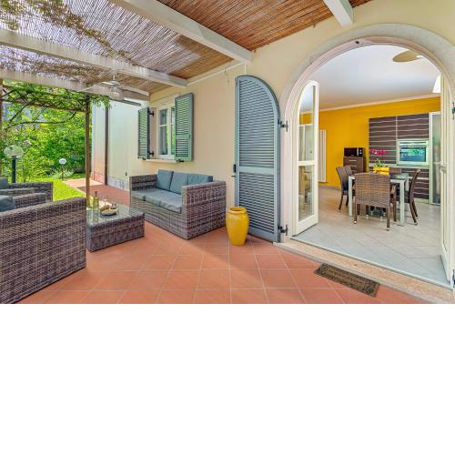 Clelia, 200mt dal mare, parcheggio e giardino privati