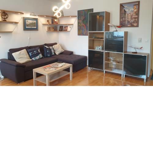 Cleo Apartment