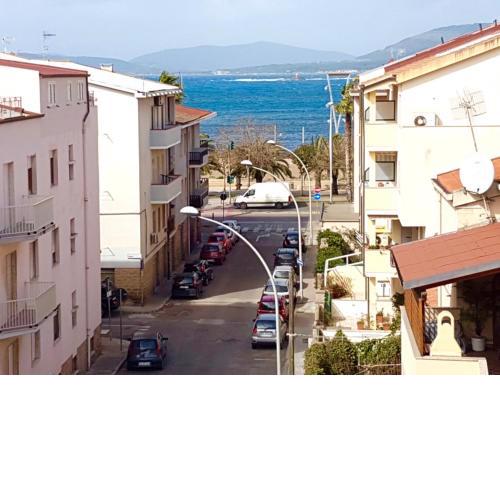 ClickSardegna Appartamento Delia fronte spiaggia con terrazza vista mare e posto auto