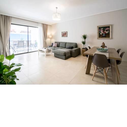 Clio 3BD apt in Athens, next to Sygrou-Fix metro