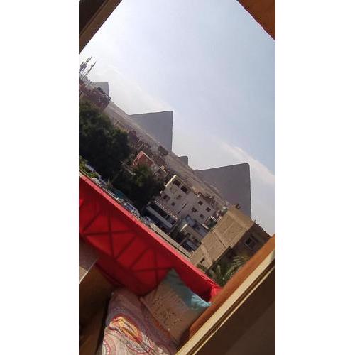 close pyramids view