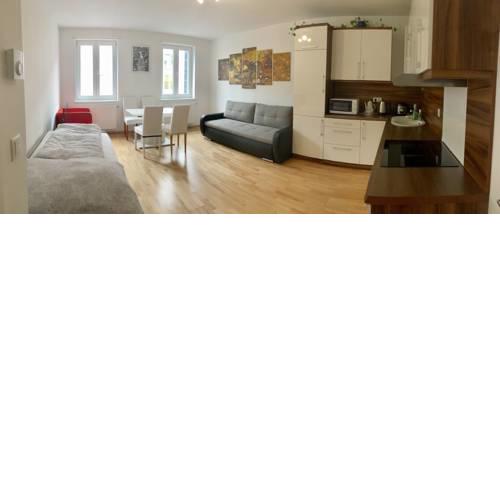 CLOSE TO CITY CENTER TOP LOCATION- Feel the KLIMT