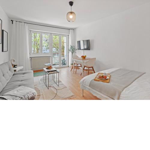 Close to Lake & Balcony 1 BDR Wollishofen Self Check In
