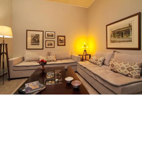 Close to Transit - Modern 2BR Home