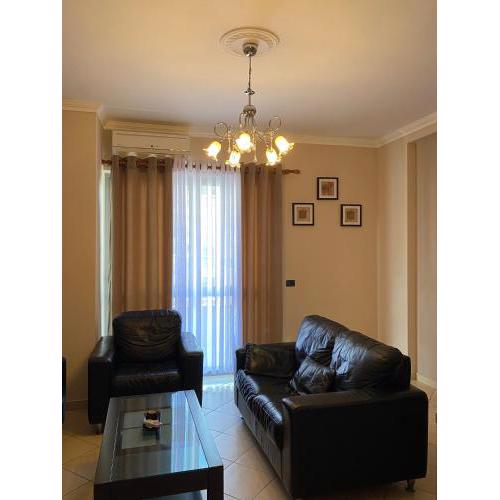 Cloud8 Apt with Castle View, 7km from the Beach