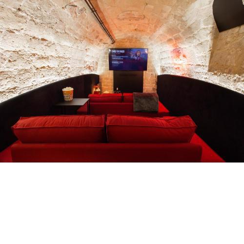 CMG Jacques /Pantheon