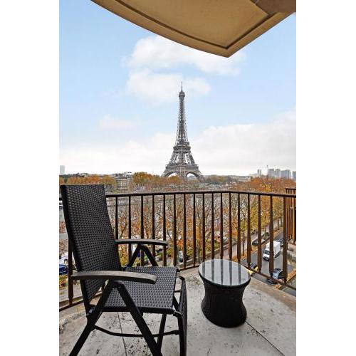 CMG Tour Eiffel/ New York