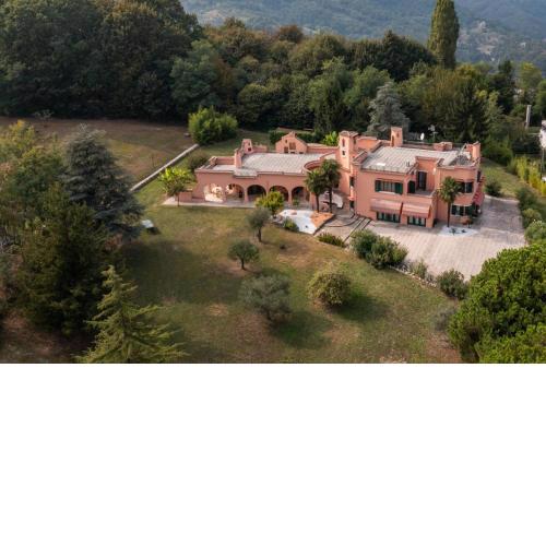 Coco House, Mexican inspired Villa in Vicenza's countryside