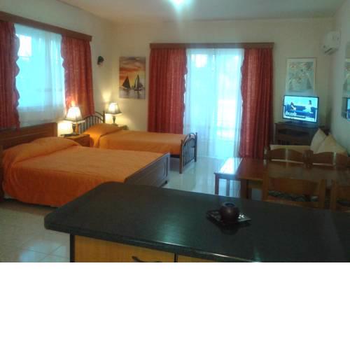 Colonial Studio/Apartment