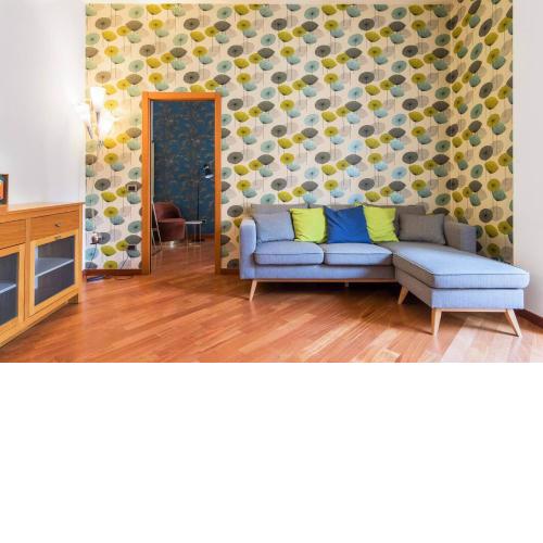 Colored and spacious flat close to Navigli by Easylife