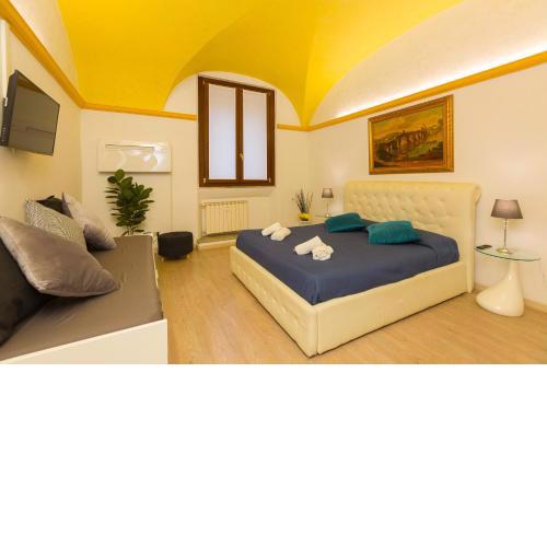 Colosseum Apartments