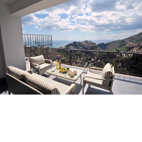 Colpo D'Ali -Panoramic terrace &Jacuzzi in Ravello