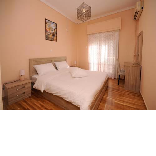 Comfort Apartment connecting Athens, Piraeus and seaside Suburbs
