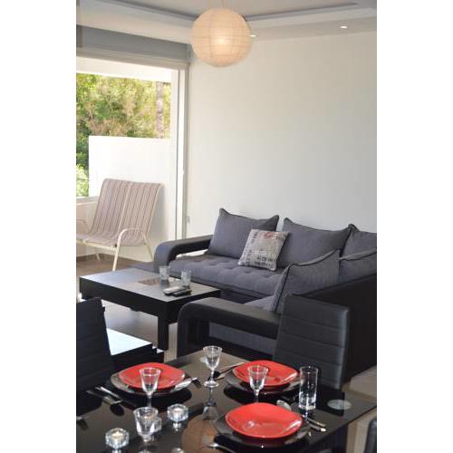 Comfort Home 202, City Centre, Finikoudes