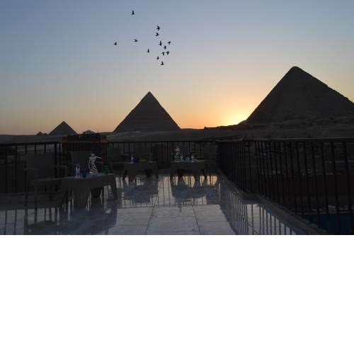 Comfort Pyramids inn