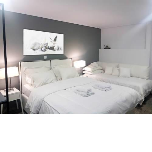 Comfort Stay FREE shuttle from - to the airport
