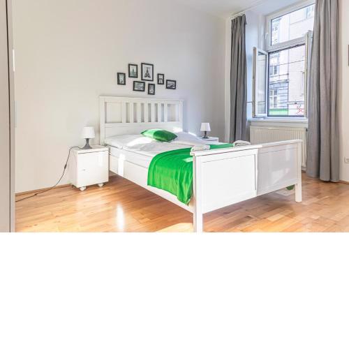Comfortable 3BR Next to Belvedere, Ideal for Long Stays