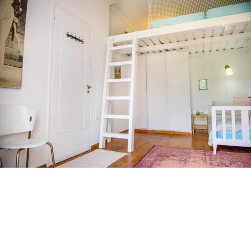Comfortable and fully renovated apt in city center