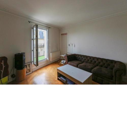Comfortable and spacious apartment in Paris 3rd