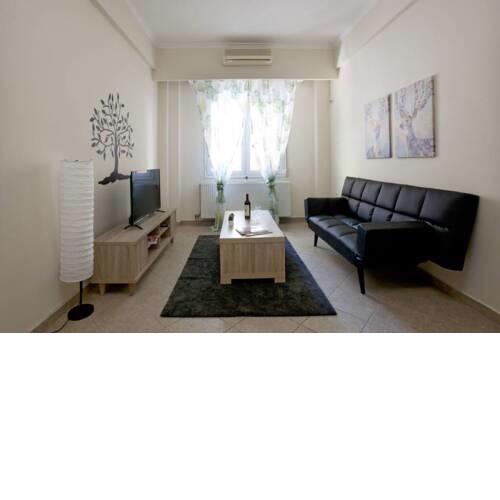 Comfortable apartment at the foot of the Odeon of Herodes Atticus
