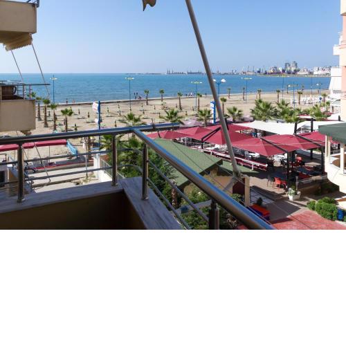 Comfortable apartment next to the beach