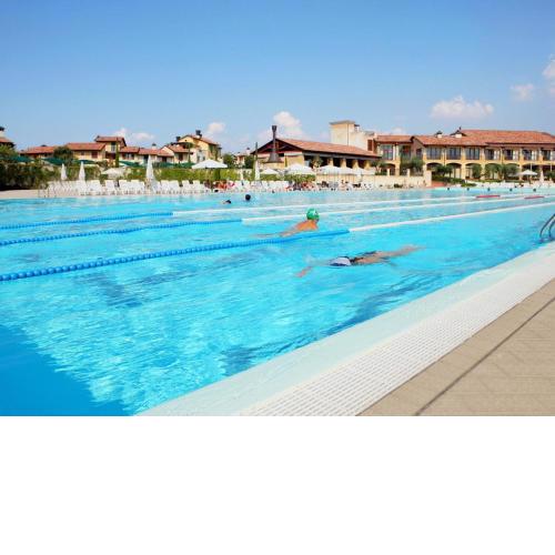Comfortable apartment with a nice view of the swimming pool