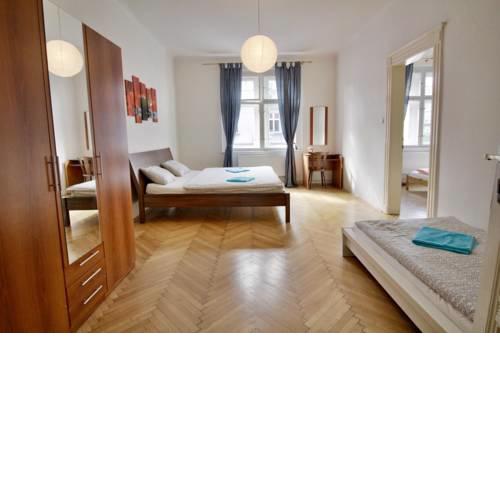 Comfortable Flatel near Letna park