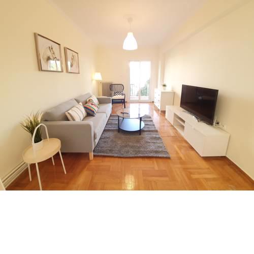 Comfortable & quiet apartment,1 BD, perfect for 2, TV & gas heating