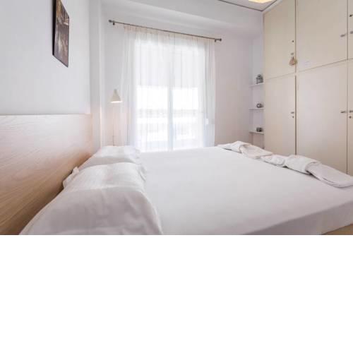 Comfy 2 bedrooms apartment near Filopappou Hill