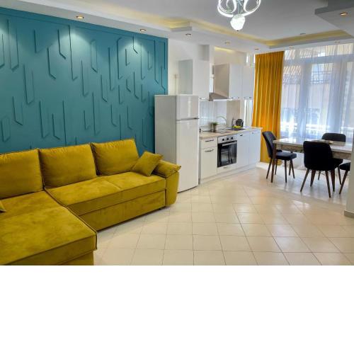 Comfy apartment near the sea