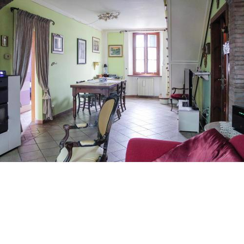Comfy Apartment near the Station with Balcony!