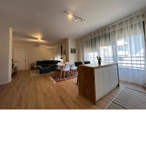 Comfy condo 6 minutes from downtown & Free Parking