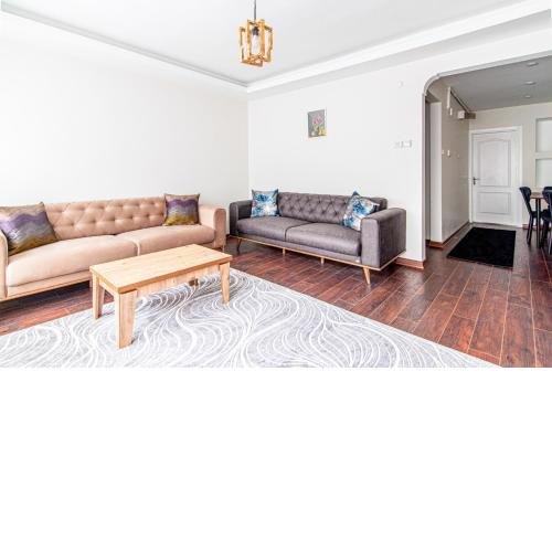 Comfy Flat with Balcony in Uskudar