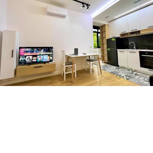 Comfy Modern Urban Apartment - Central