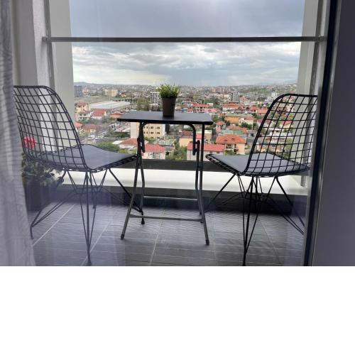 Comfy Nest Apartment- free parking