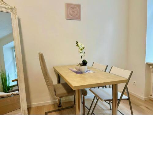 Comfy & Quiet Apartment with Free Wi-Fi